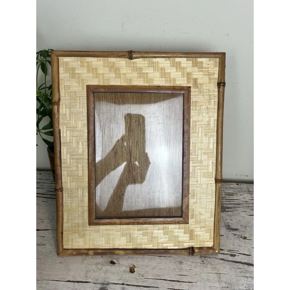 Vintage 1980’s Natural Woven Bamboo Picture Photo Frame W/ Bamboo Backing / Mint